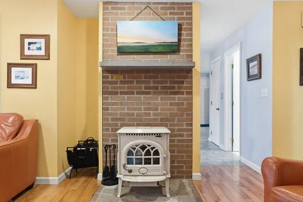 $925,000 | 2 Courtlynn Circle, Saco, ME 04072