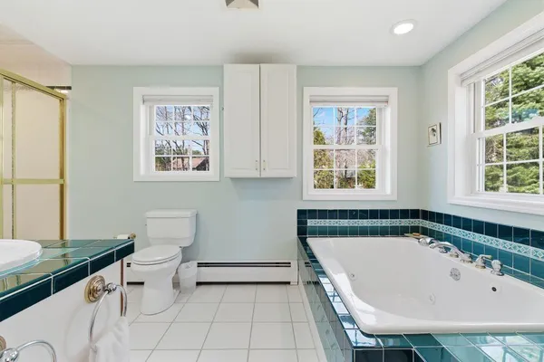 $925,000 | 2 Courtlynn Circle, Saco, ME 04072