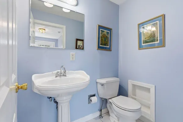 $925,000 | 2 Courtlynn Circle, Saco, ME 04072