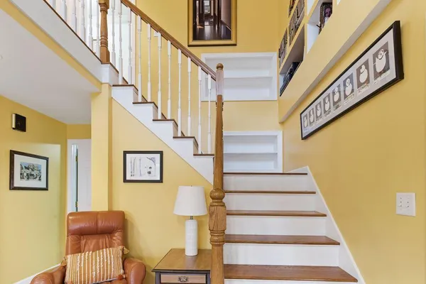 $925,000 | 2 Courtlynn Circle, Saco, ME 04072