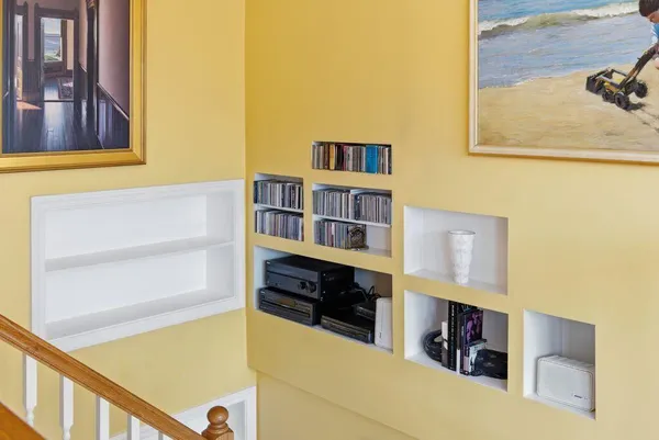 $925,000 | 2 Courtlynn Circle, Saco, ME 04072
