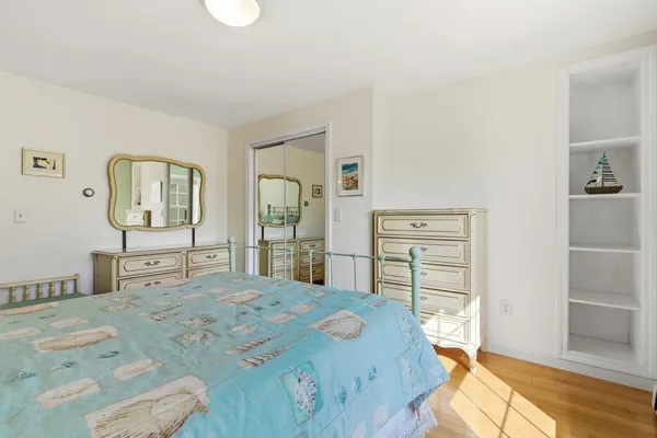 $925,000 | 2 Courtlynn Circle, Saco, ME 04072