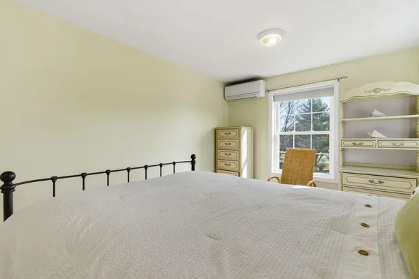 $925,000 | 2 Courtlynn Circle, Saco, ME 04072