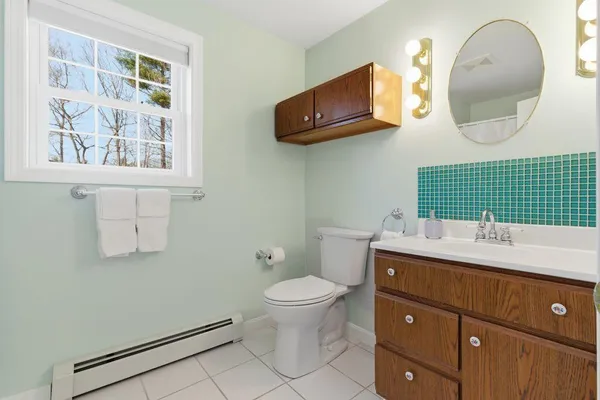 $925,000 | 2 Courtlynn Circle, Saco, ME 04072