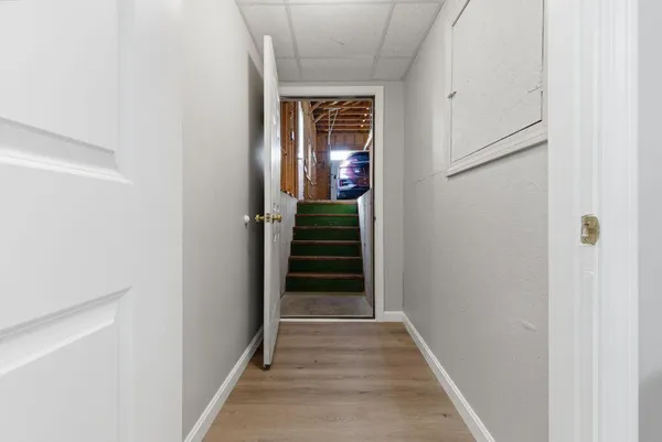 $925,000 | 2 Courtlynn Circle, Saco, ME 04072