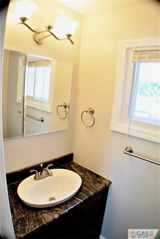 209 Kendall Road Kendall Park, NJ 08824 - Photo 16 of 21 Gallery Image 16