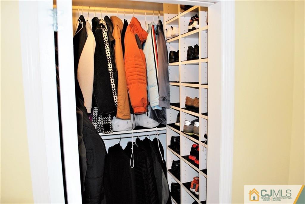 209 Kendall Road Kendall Park, NJ 08824 - Photo 17 of 21 Gallery Image 17