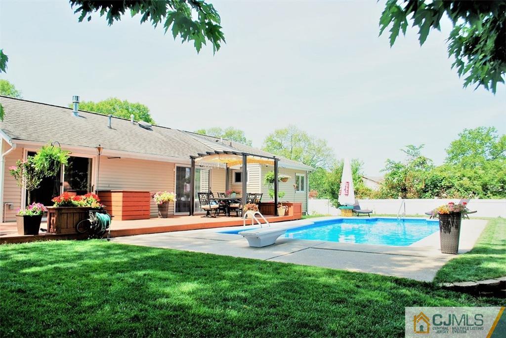 209 Kendall Road Kendall Park, NJ 08824 - Photo 20 of 21 Gallery Image 20