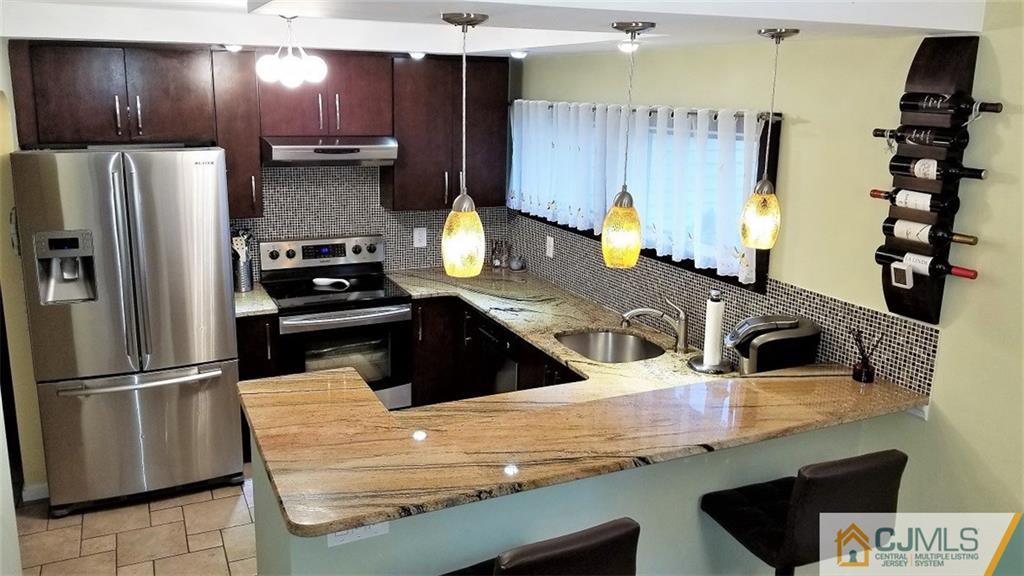 209 Kendall Road Kendall Park, NJ 08824 - Photo 4 of 21 Gallery Image 4