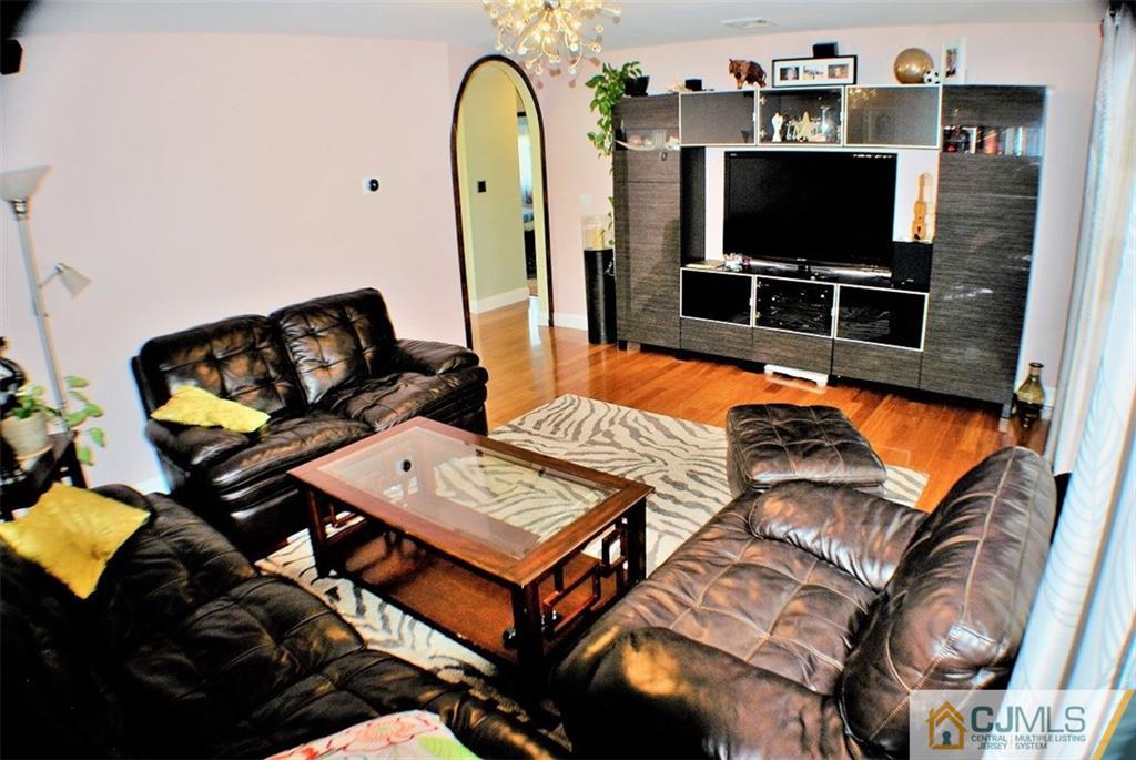 209 Kendall Road Kendall Park, NJ 08824 - Photo 6 of 21 Gallery Image 6