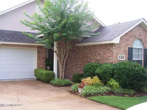 $2,000 | 339 Cascades Circle West, Clinton, MS 39056