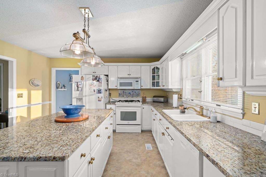 4083 Waynick Meadow Road Asheboro, NC 27205 - Photo 15 of 50 Gallery Image 15