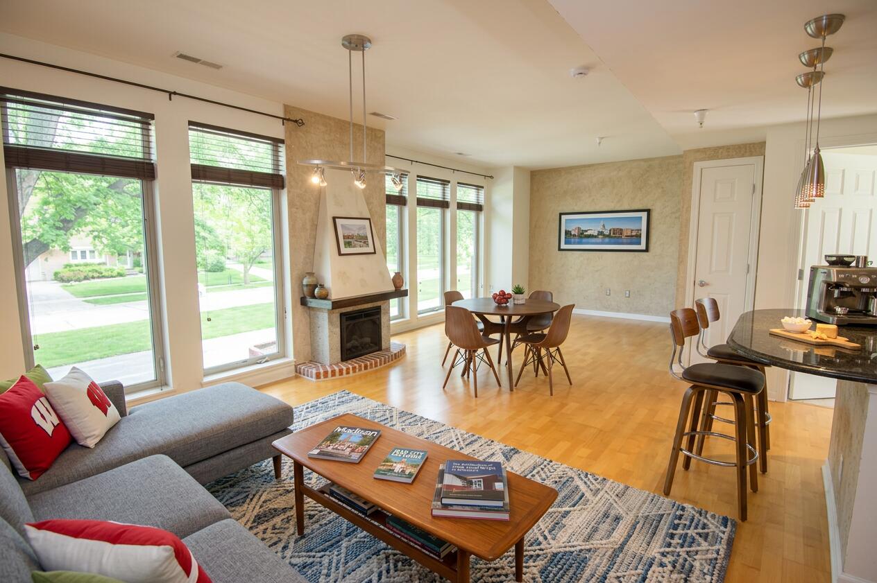 688 N Midvale - Main Room-1