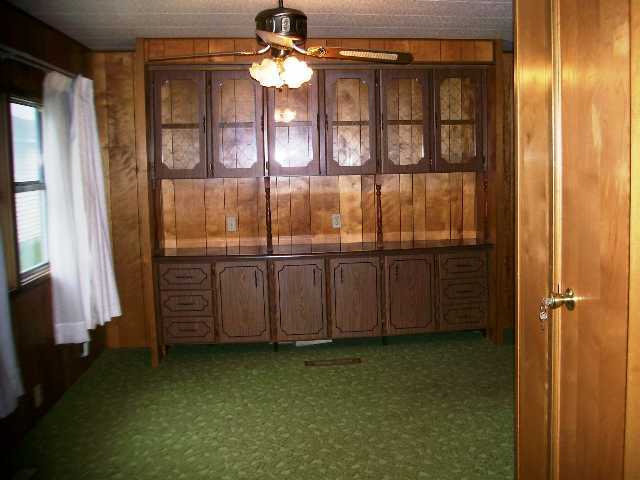 1 Rr Weldon, IL 61882 - Photo 3 of 4 an empty room with a window