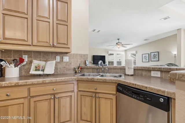 $322,000 | 112 Waterside Avenue, Satsuma, FL 32189