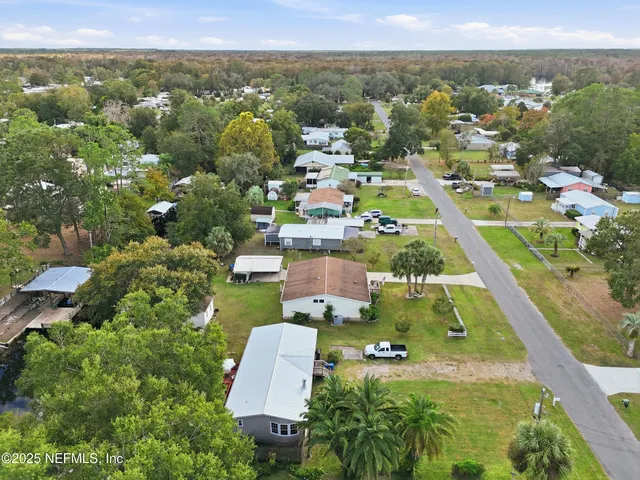 $322,000 | 112 Waterside Avenue, Satsuma, FL 32189