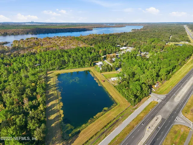 $322,000 | 112 Waterside Avenue, Satsuma, FL 32189