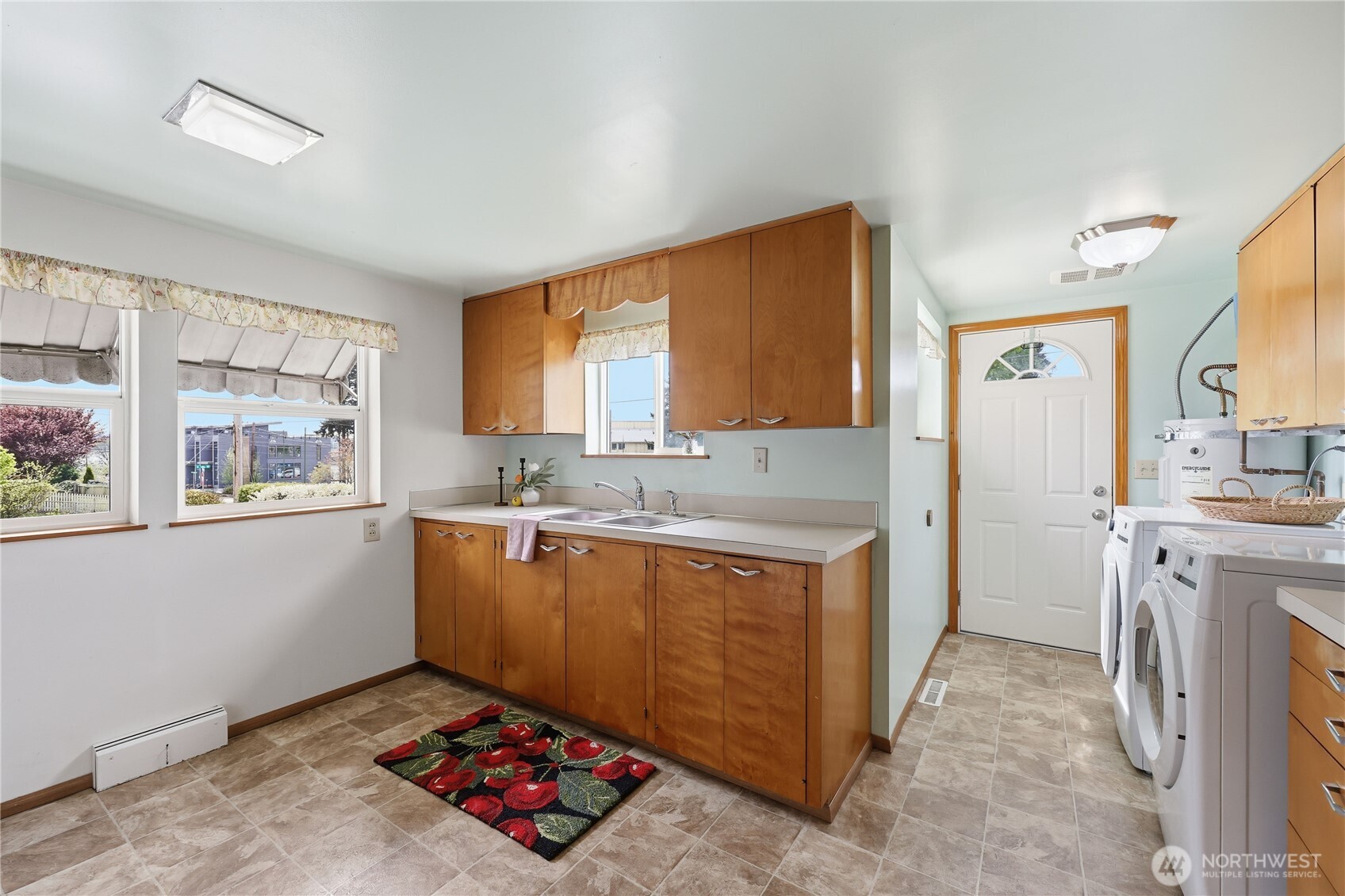 1408 Winfield Avenue Bremerton, WA 98310 - Photo 13 of 34