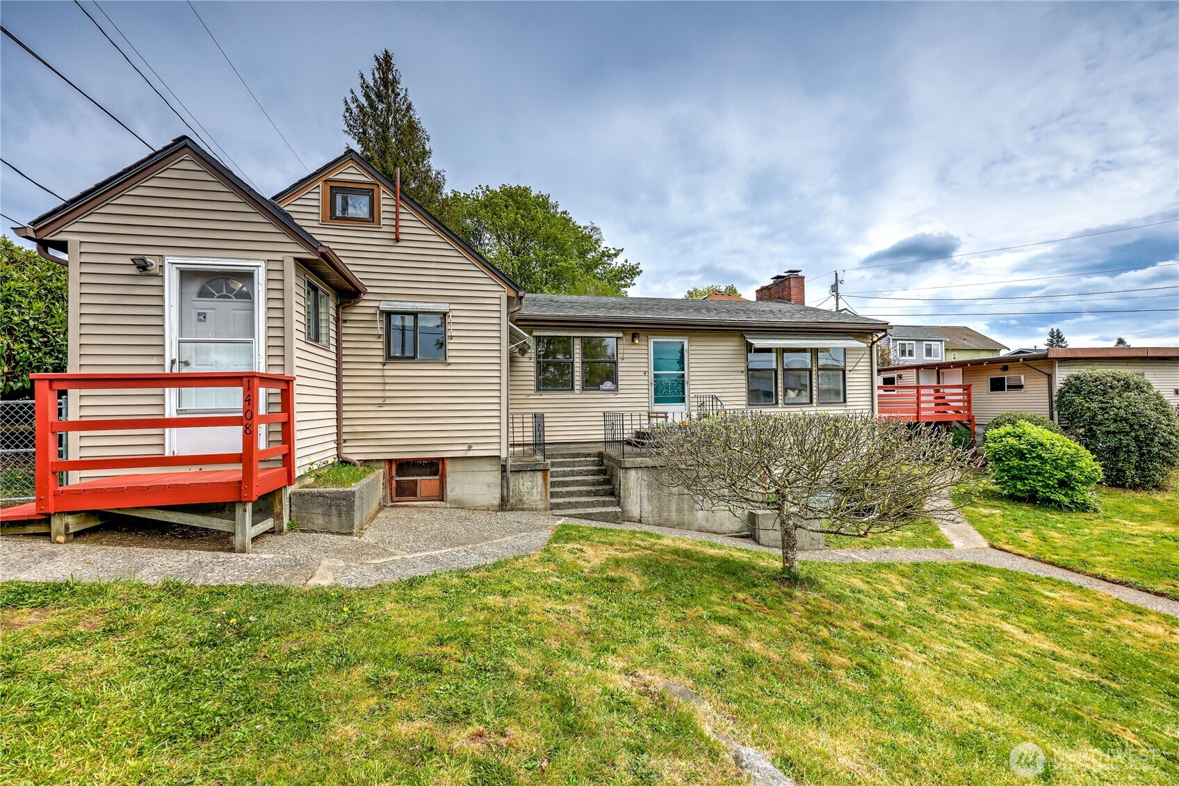 1408 Winfield Avenue Bremerton, WA 98310 - Photo 2 of 34