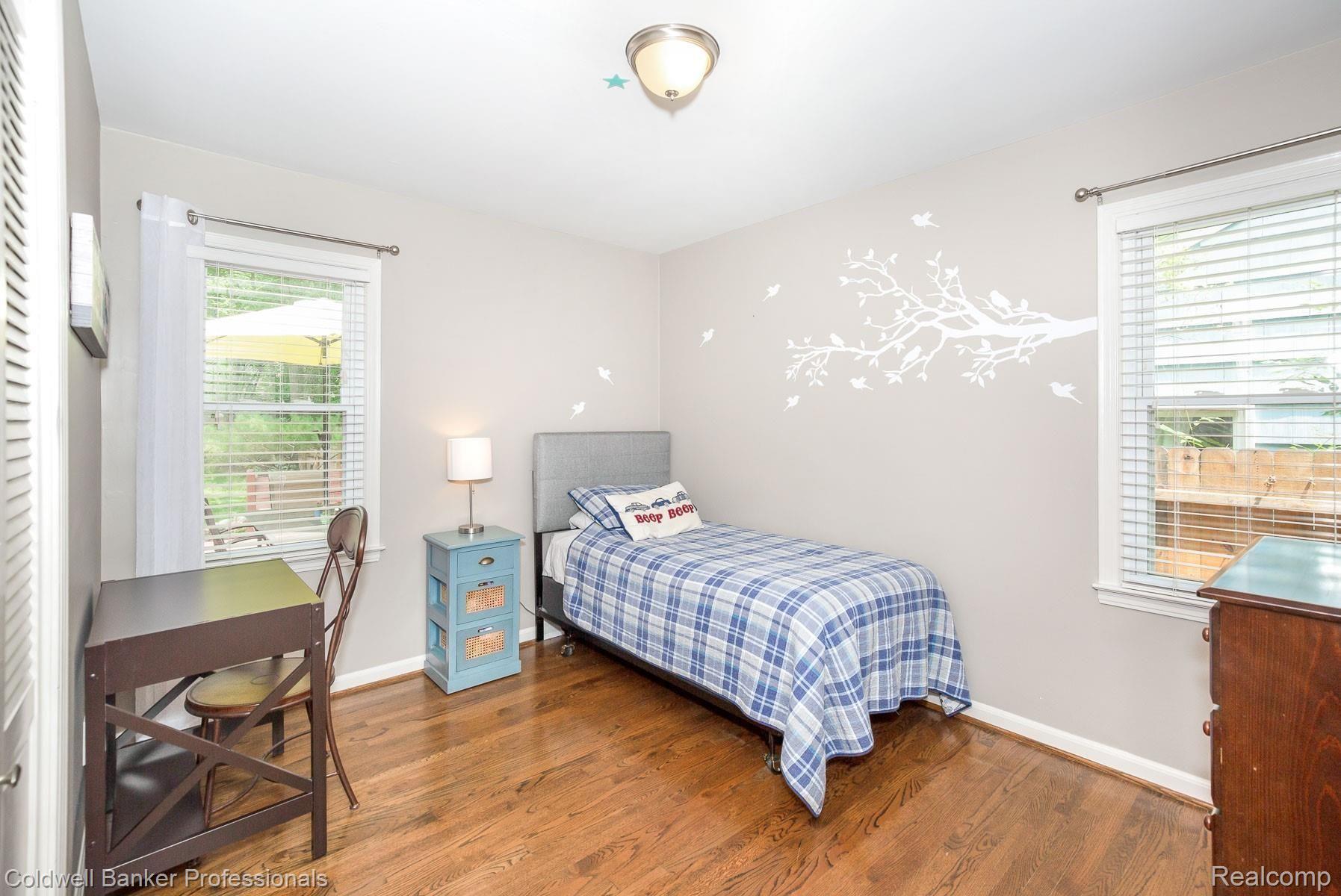 3234 Warick Road Royal Oak, MI 48073 - Photo 16 of 37 Bedroom #1