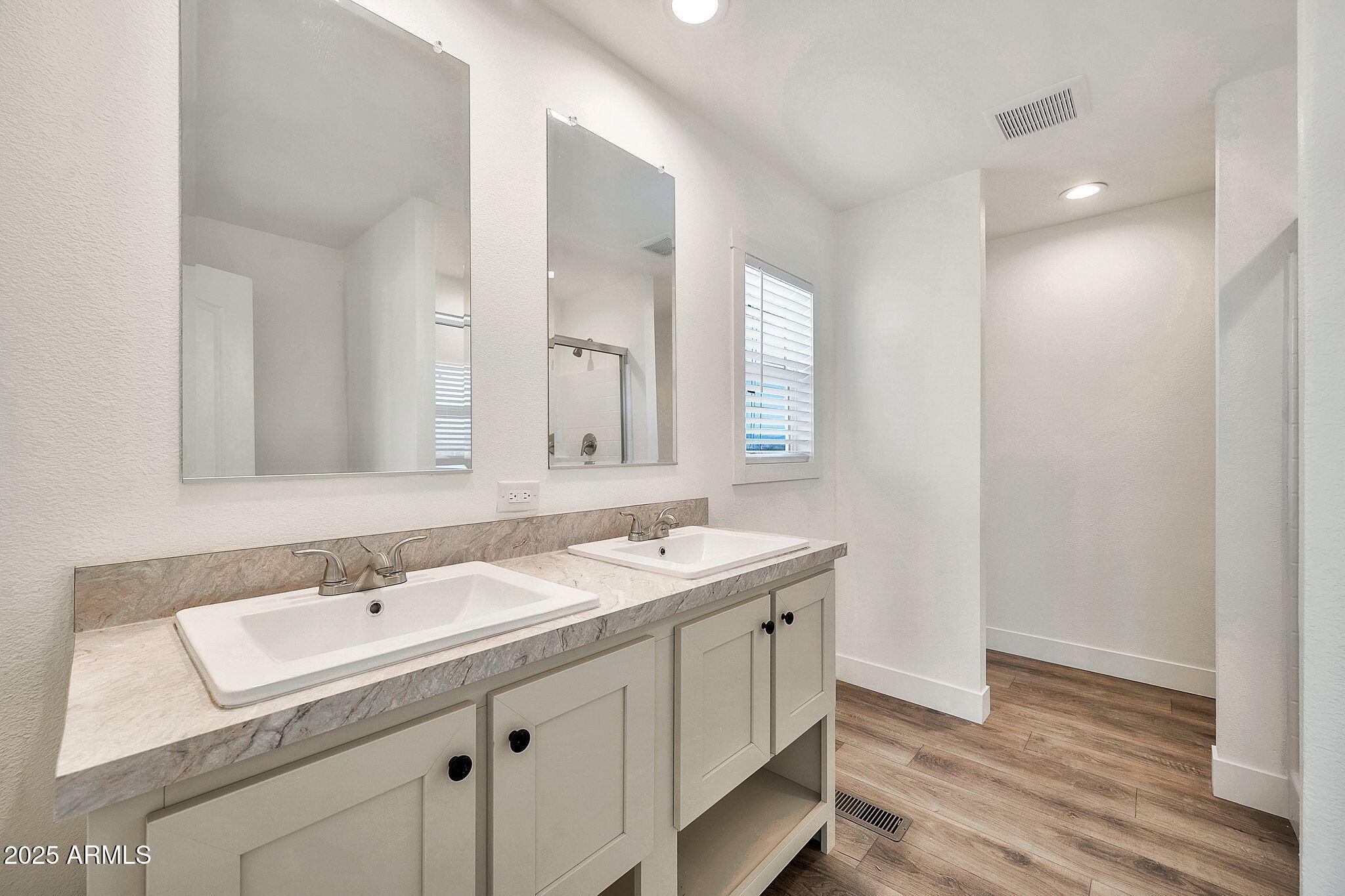 53746 West Footprints Road Maricopa, AZ 85139 - Photo 7 of 24 53798 W Footprints-18