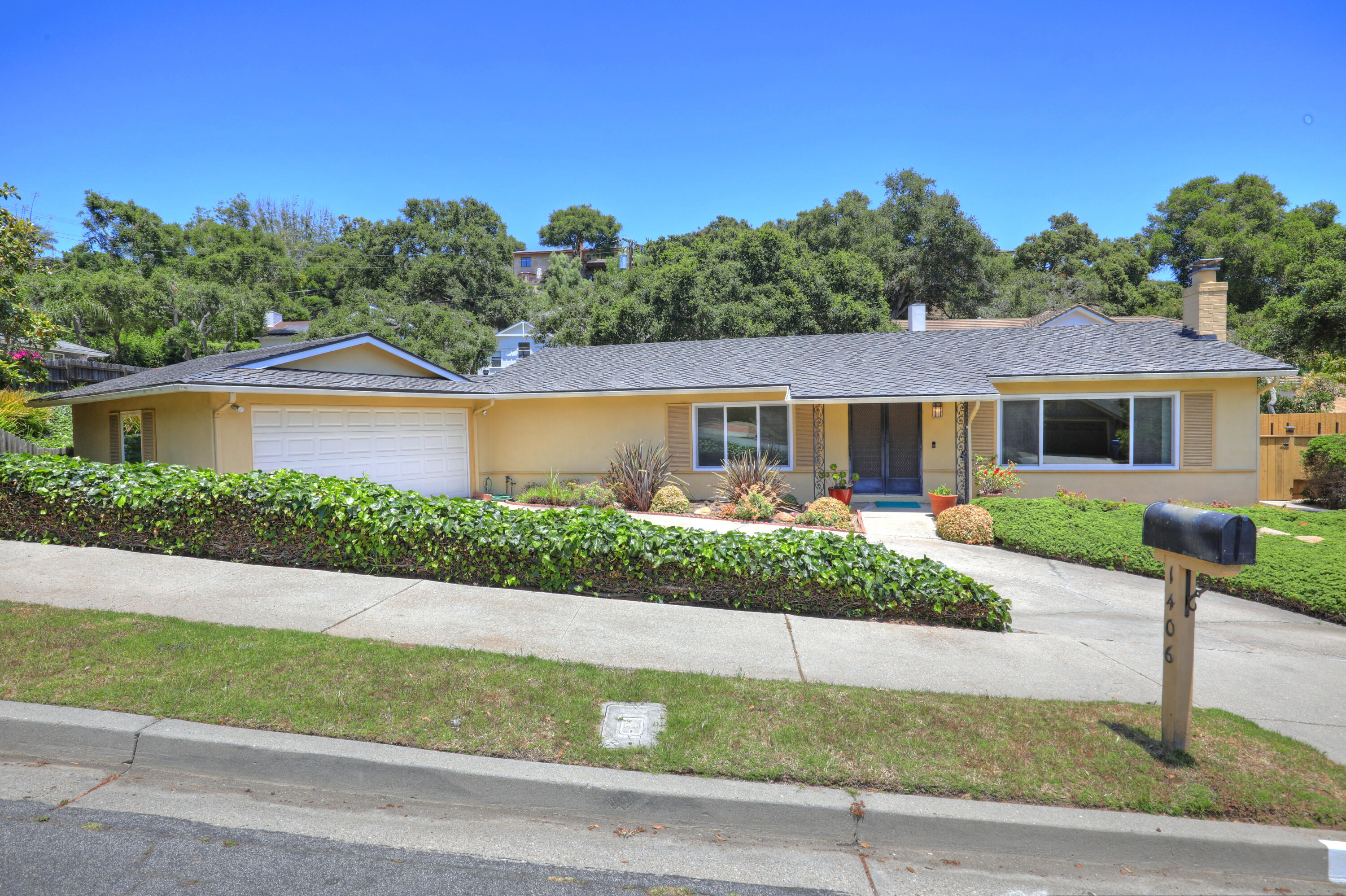1406 Manitou Road Santa Barbara, CA 93105 - Photo 2 of 19 IMG_6571_2_3_tonemapped