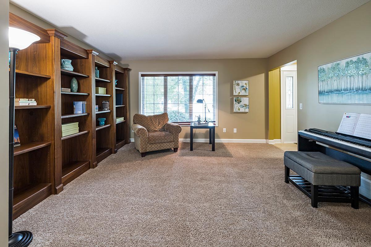 1759 Valley Ridge Place Chanhassen, MN 55317 - Photo 17 of 46 Gallery Image 17