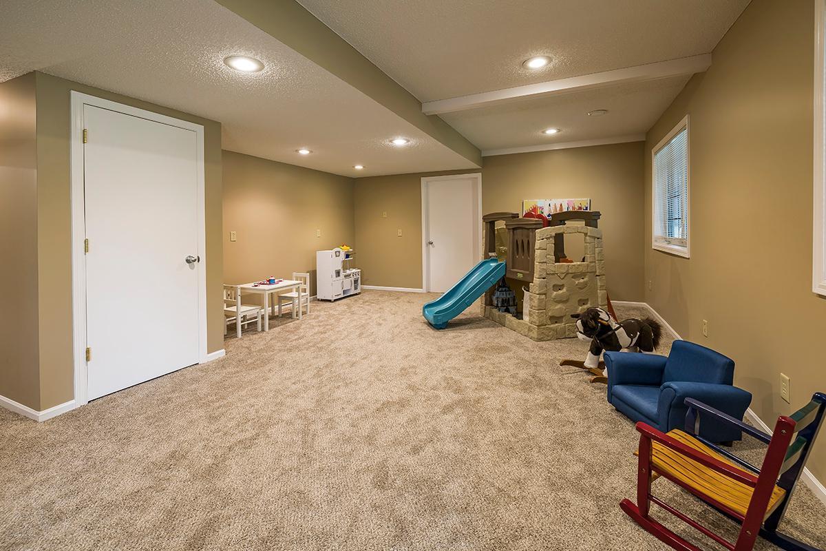 1759 Valley Ridge Place Chanhassen, MN 55317 - Photo 33 of 46 Gallery Image 33