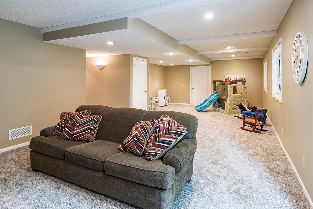 1759 Valley Ridge Place Chanhassen, MN 55317 - Photo 36 of 46 Gallery Image 36