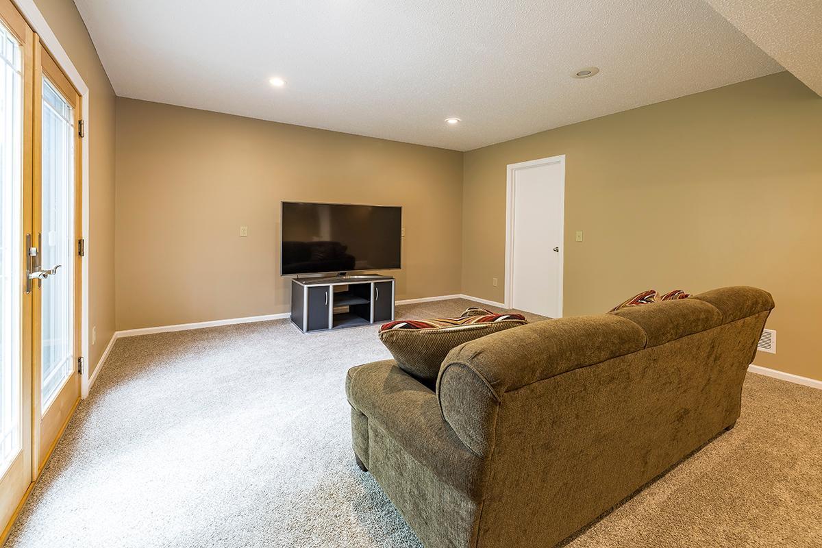 1759 Valley Ridge Place Chanhassen, MN 55317 - Photo 37 of 46 Gallery Image 37