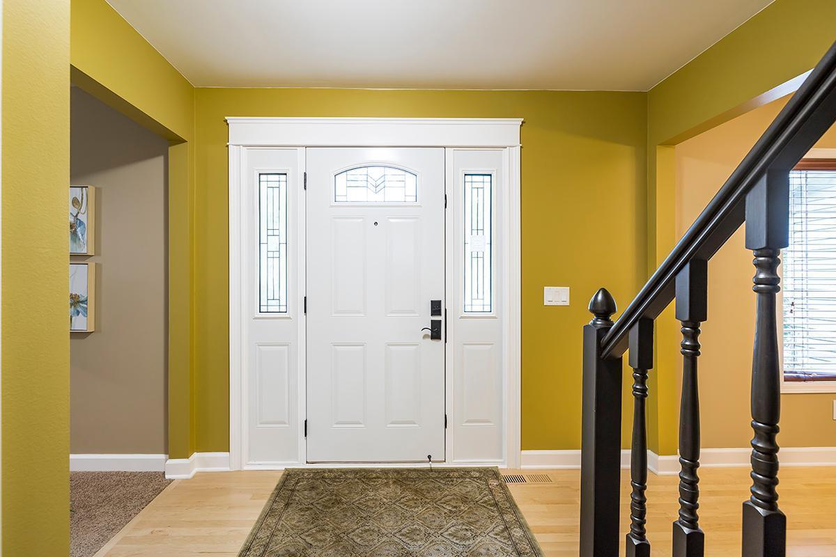 1759 Valley Ridge Place Chanhassen, MN 55317 - Photo 5 of 46 Gallery Image 5