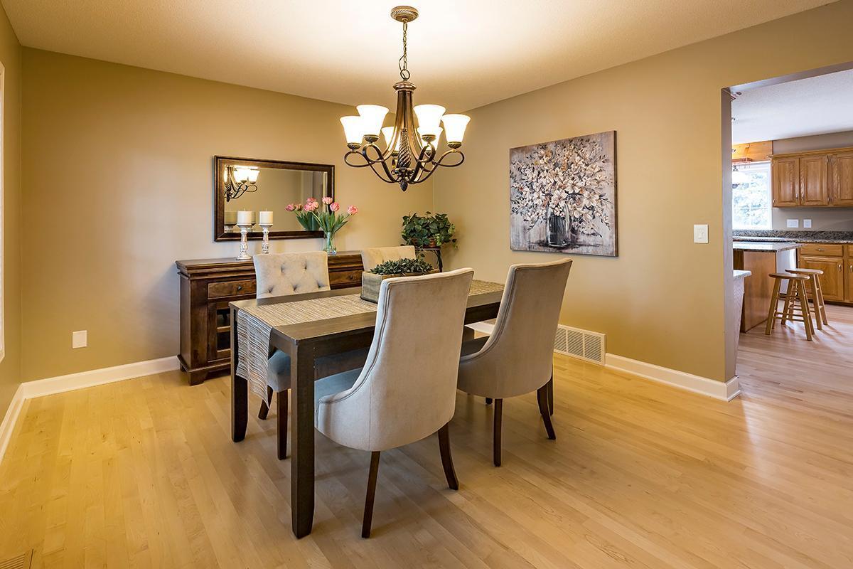 1759 Valley Ridge Place Chanhassen, MN 55317 - Photo 7 of 46 Gallery Image 7