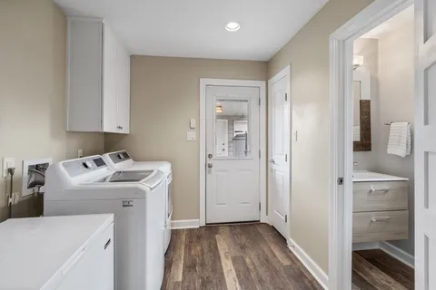 $575,000 | 10735 Cedar Creek Drive, Houston, TX 77042