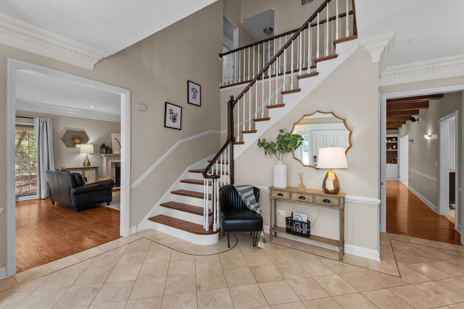 720 Newcastle Drive Lake Forest, IL 60045 - Photo 5 of 42 a view of entryway and hall