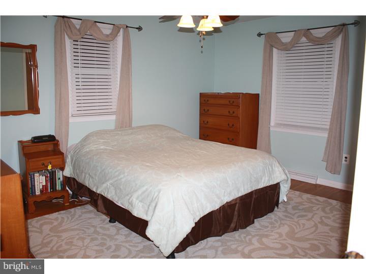 804 Sheldon Road Willow Grove, PA 19090 - Photo 8 of 15 Bedroom - Main