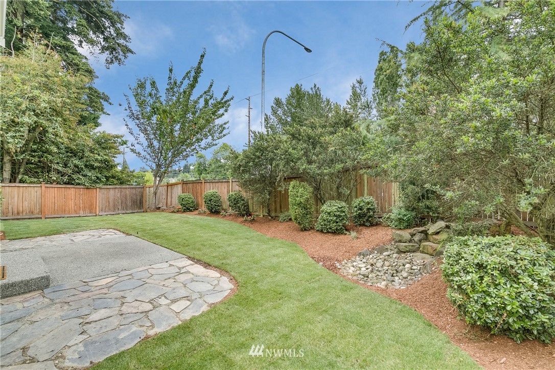 22733 9th Avenue Southeast Bothell, WA 98021 - Photo 22 of 23