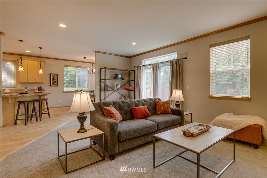 22733 9th Avenue Southeast Bothell, WA 98021 - Photo 5 of 23
