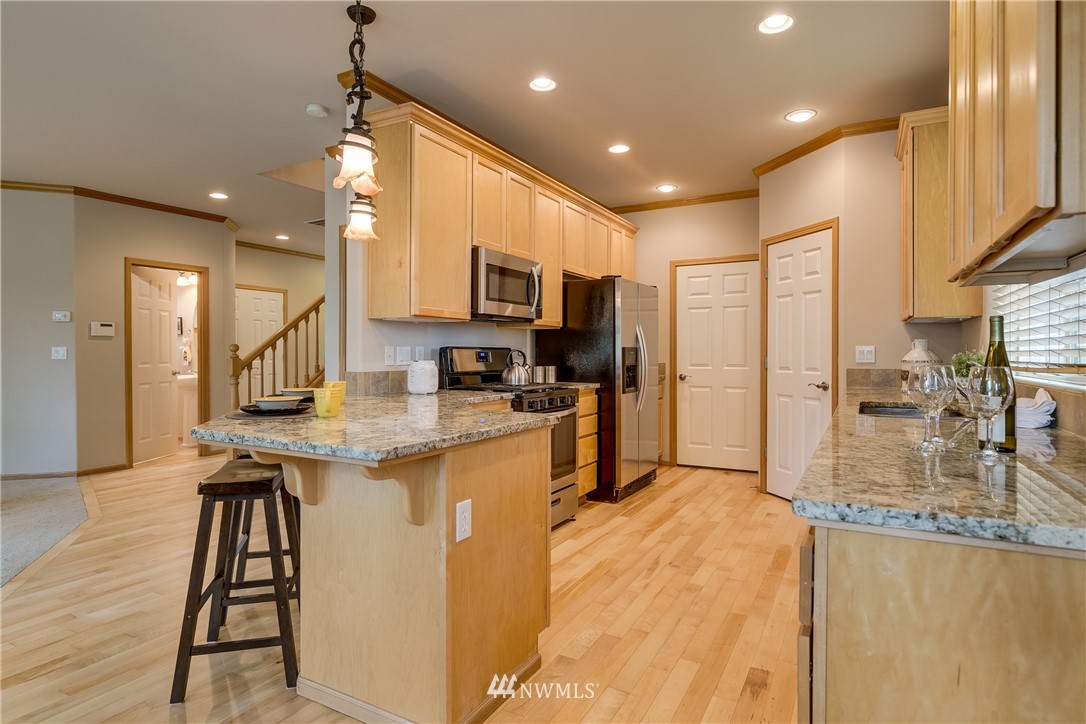 22733 9th Avenue Southeast Bothell, WA 98021 - Photo 9 of 23