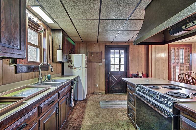 924 Herman Road Butler, PA 16002 - Photo 17 of 21