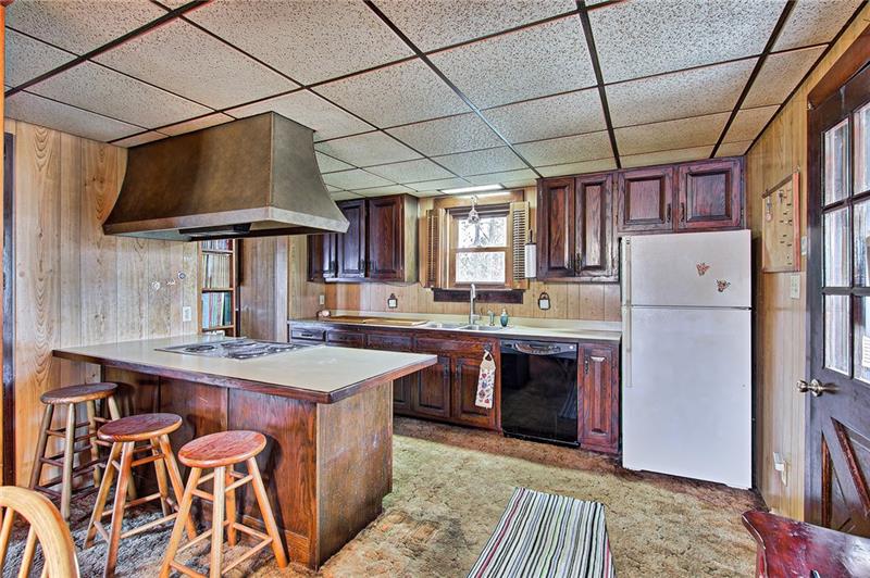 924 Herman Road Butler, PA 16002 - Photo 18 of 21