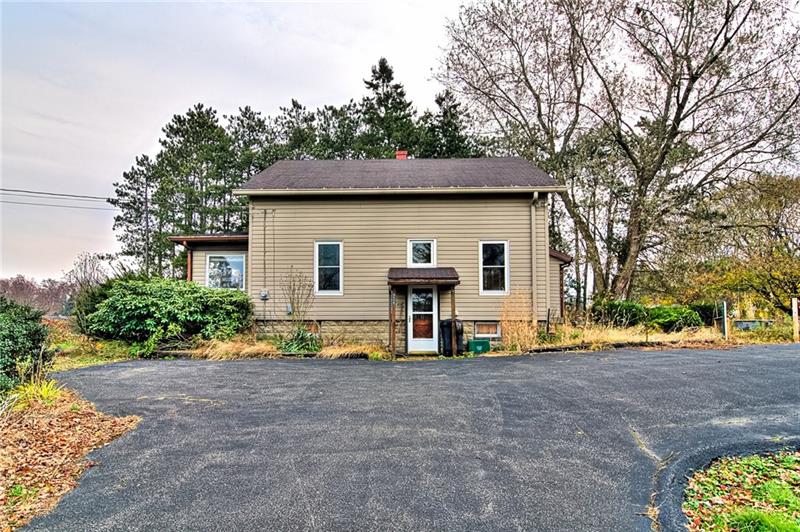 924 Herman Road Butler, PA 16002 - Photo 5 of 21