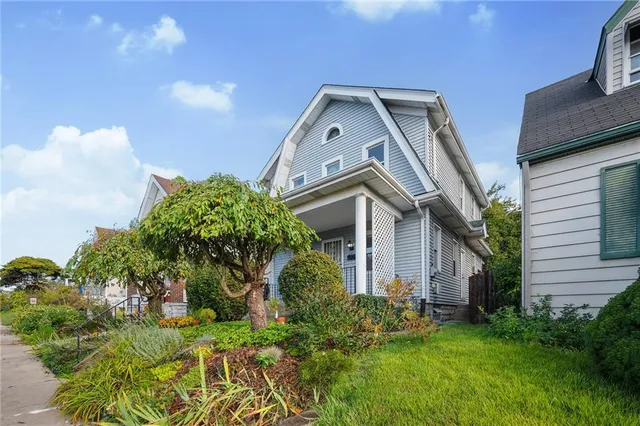 $225,000 | 825 Orchard Avenue, Avalon, PA 15202