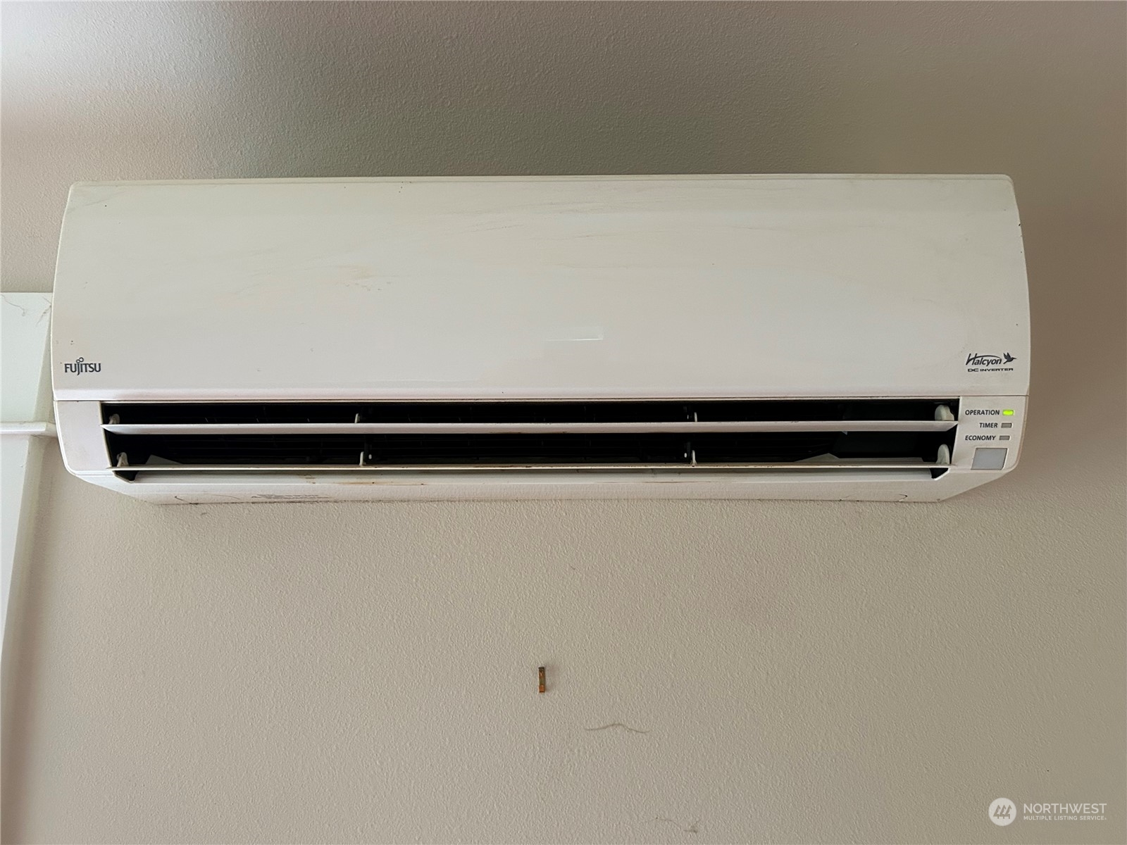 6919 Cady Road Everett, WA 98203 - Photo 18 of 29 a close up of a close up view