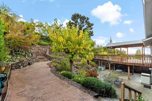 $2,499,000 | 3848 Vineyard Drive, Redwood City, CA 94061