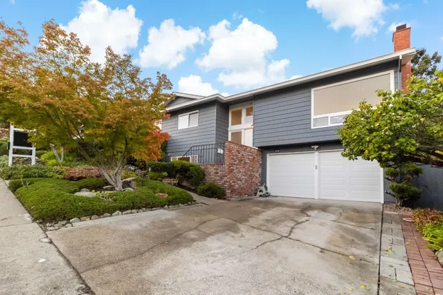 $2,499,000 | 3848 Vineyard Drive, Redwood City, CA 94061