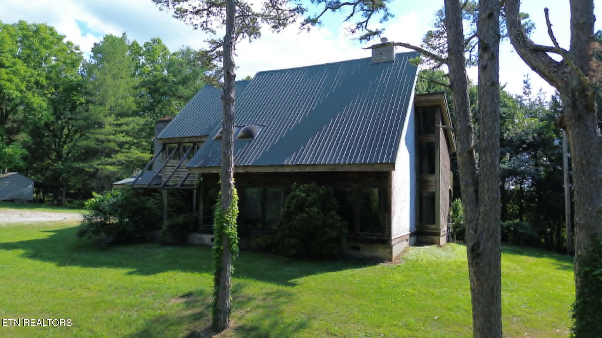 228 Marcella Road Cumberland Gap, TN 37724 - Photo 5 of 34 579535d4-b17d-4d1c-988e-5ef184043c27