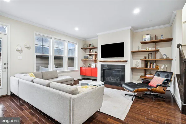 $3,200 | 1141 Holden Road, Frederick, MD 21701