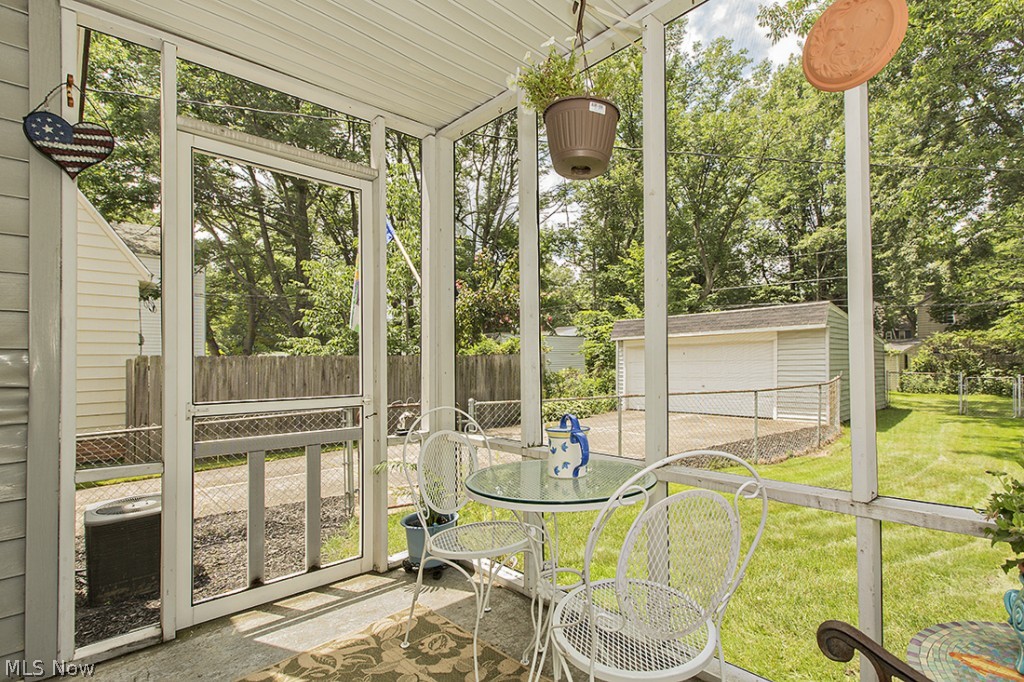1118 Winston Road Cleveland, OH 44121 - Photo 15 of 25