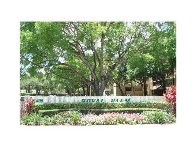 6800 Cypress Road, Unit 409 Plantation, FL 33317 - Photo 1 of 3 Exterior Front