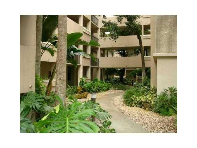 6800 Cypress Road, Unit 409 Plantation, FL 33317 - Photo 2 of 3 Exterior Front